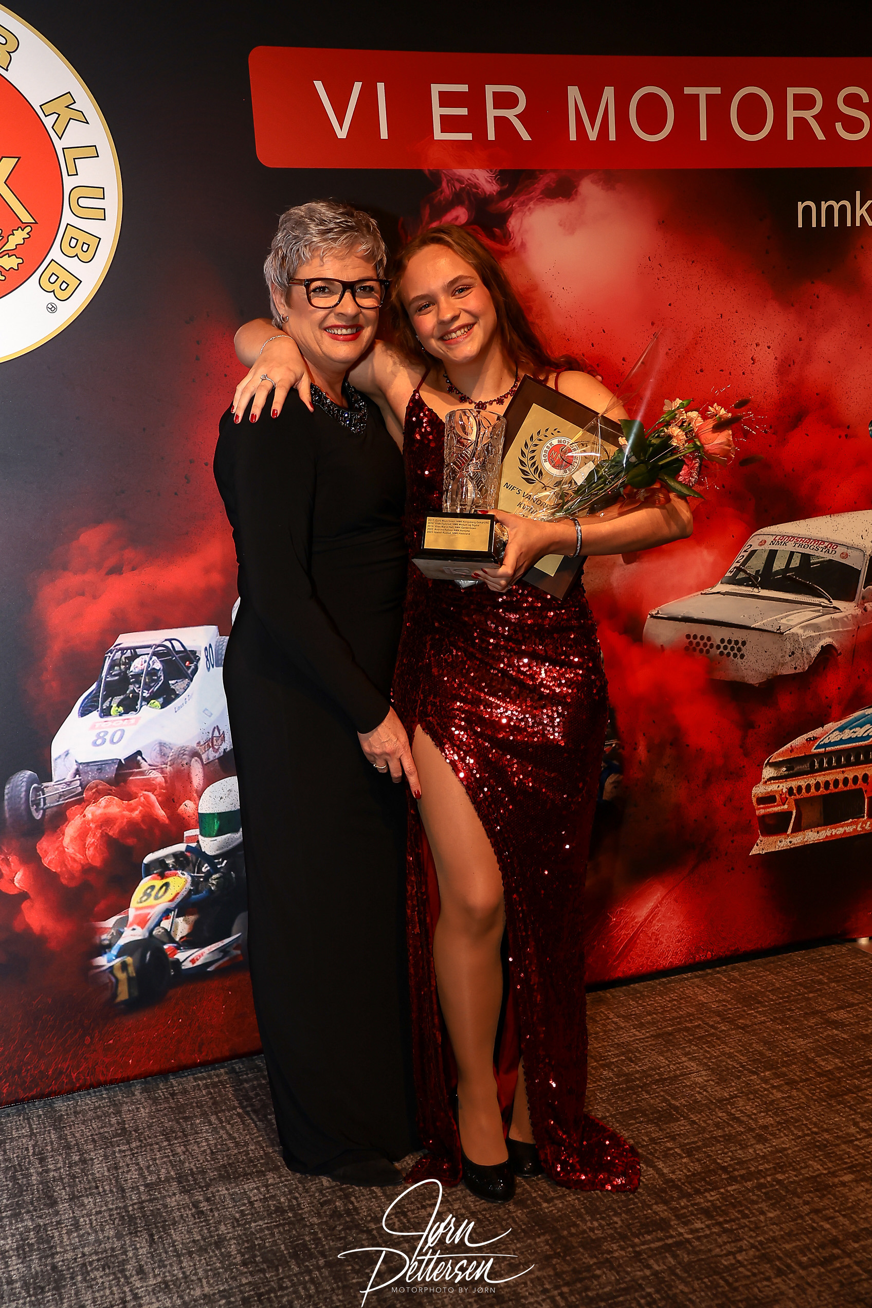 NIF's vandrepokal til Isabell Rustad