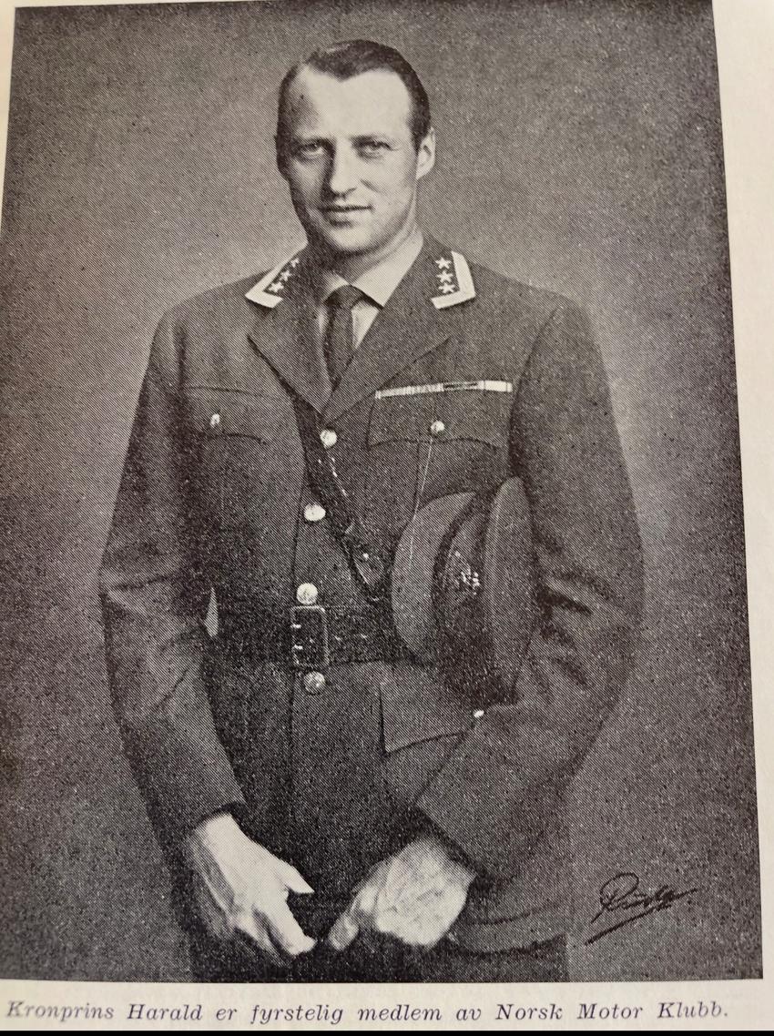 NMK minnes Kong Harald V